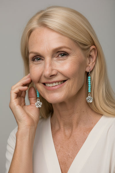 Nailed earrings with boho style and dangling stones