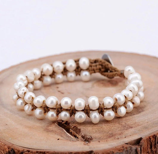 Elegant and Sophisticated Beaded Bracelet
