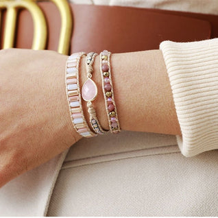 Vegan Envelope Bracelet & Crystals - Natural and Spiritual Elegance