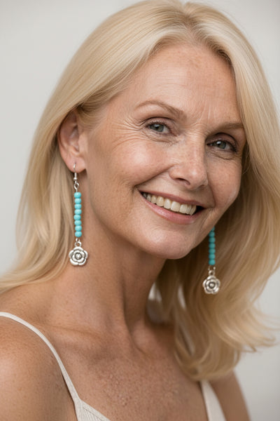 Nailed earrings with boho style and dangling stones